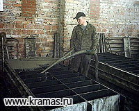 Заливка собранной формы для пенобетона
